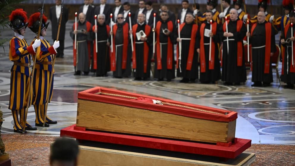 pope funeral.jpg